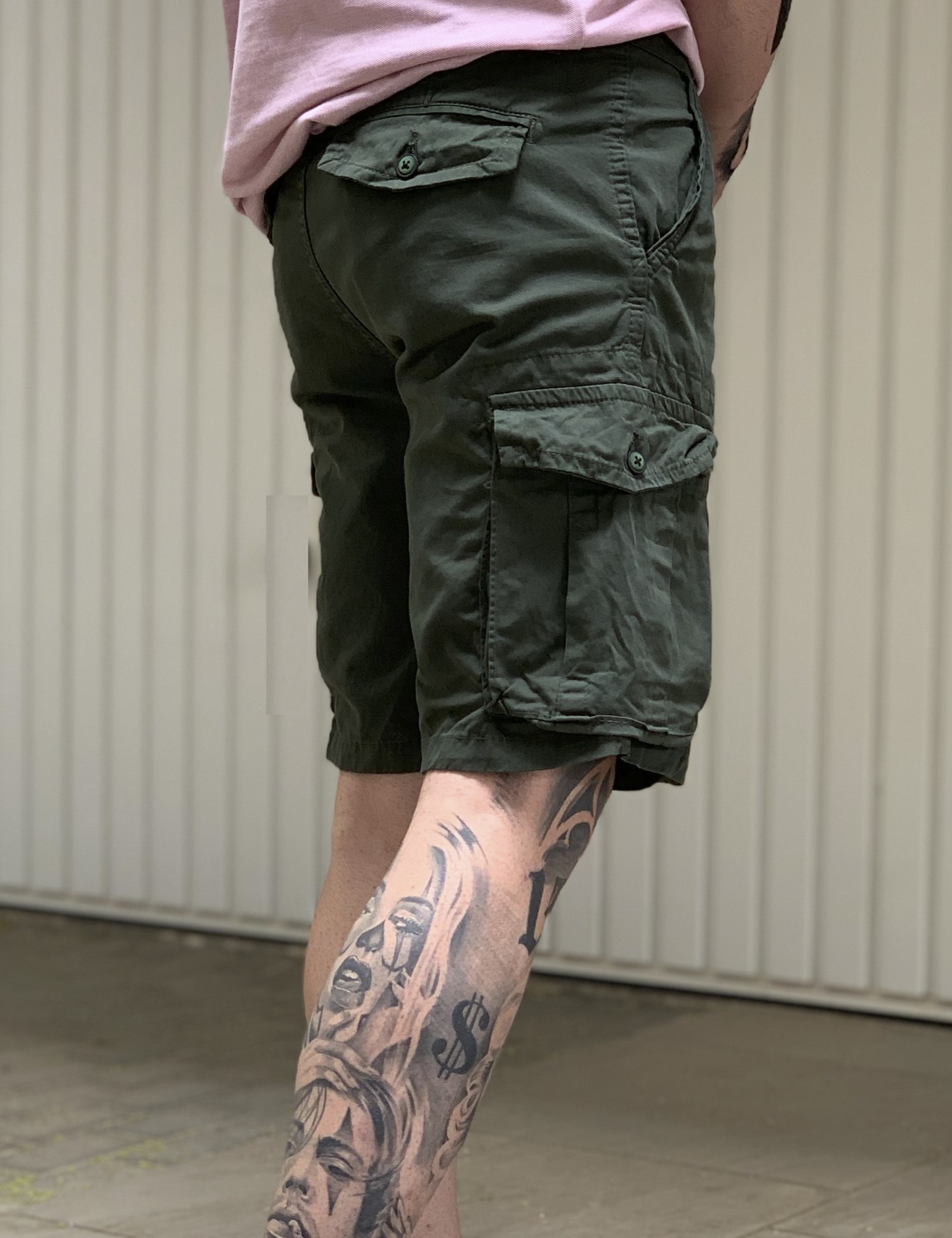 Ανδρική χακί cargo βερμούδα 577923P φωτογραφία